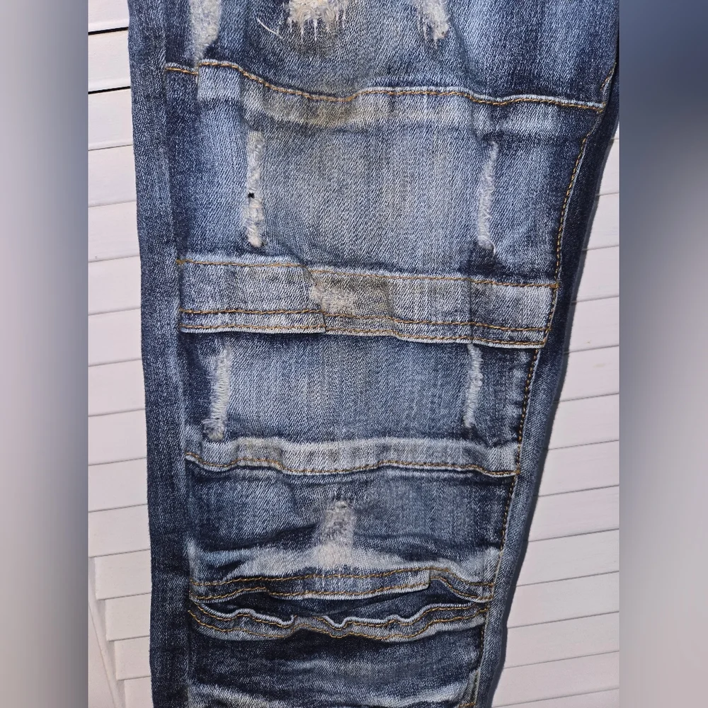 FWRD Denim Men's 32x32 Distressed Jeans